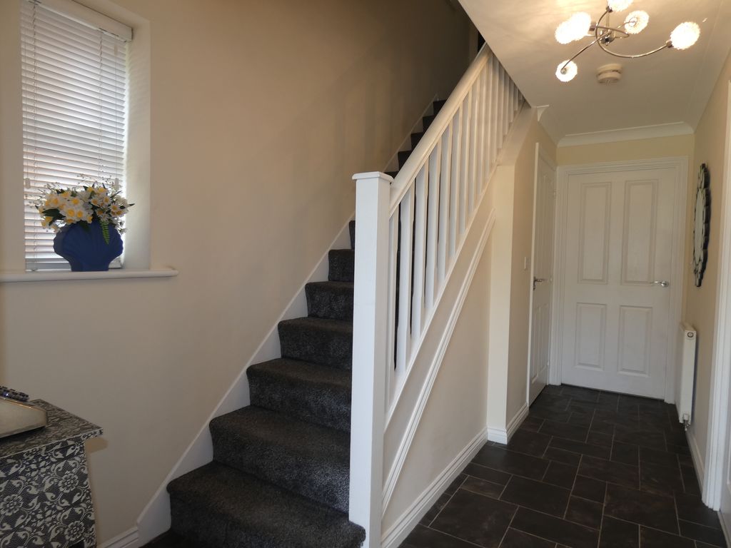 Entrance Hallway- click for photo gallery